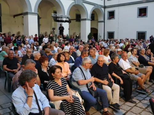 Međimurska županija: 23. Međimurski festival »Ljubo Kuntarić« obilježen glazbenim sjajem i nastupom Radojke Šverko