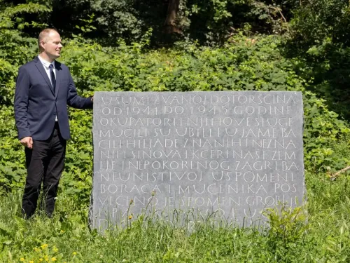Grad Zagreb ⓕ: Delegacija Grada Zagreba položila vijence povodom 85. obljetnice Dana ...