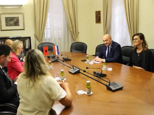 Dubrovačko-neretvanska županija: Župan Blaž Pezo primio u nastupni posjet veleposlanicu Republike Albanije Doniku Hoxha