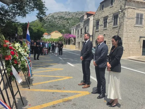 Dubrovačko-neretvanska županija ᶠ: U Trstenome je danas obilježena 29. obljetnica podizanja ...