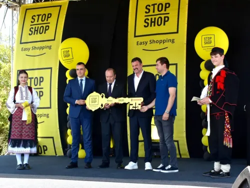 Šibensko-kninska županija: U Kninu je danas svečano otvoren STOP SHOP, prvi retail park ovog ...