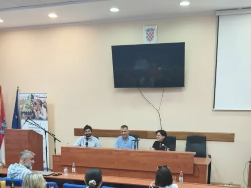 Šibensko-kninska županija ⓕ: Sastanku je nazočila i Ivana Vudrag, pročelnica Upravnog odjela ...