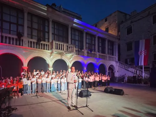 Šibensko-kninska županija ᶠ: Svečano zatvoren 66. Međunarodni dječji festival u Šibeniku!
