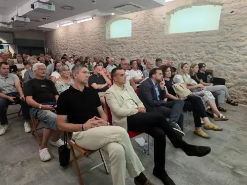 Šibensko-kninska županija ᶠ: PROSTORNI PLAN ŠIBENSKO-KNINSKI ŽUPANIJE veliki interes građana ...