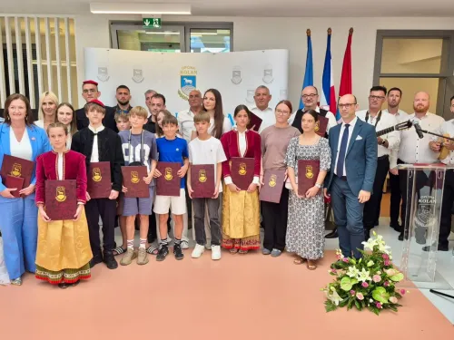 Zadarska županija: Svečano obilježen Dan Općine Kolan: 23 godine razvoja, zajedništva i pogleda u budućnost