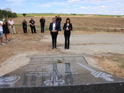 Osječko-baranjska županija ᶠ: U znak sjećanja na šestoricu pripadnika 1. gardijske brigade Tigrovi ...