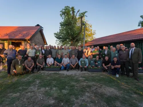 Vukovarsko-srijemska županija ᶠ: Čestitamo jednoj od najstarijih lovačkih udruga u Hrvatskoj 120.