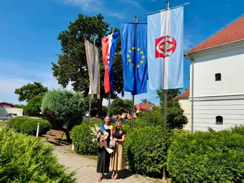 Vukovarsko-srijemska županija ᶠ: Pročelnica Tamara Kalistović upriličila je u Palači Srijem prijam ...