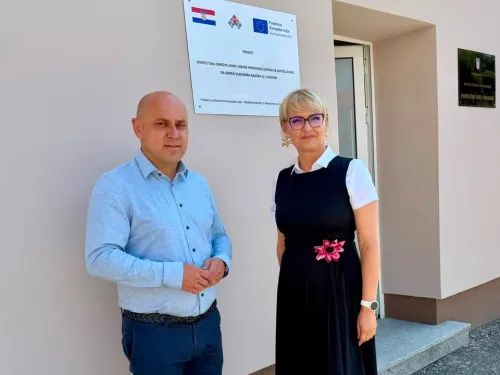 Vukovarsko-srijemska županija ᶠ: Danas smo obišli potpuno energetski obnovljenu zgradu Hrvatskog zavoda ...