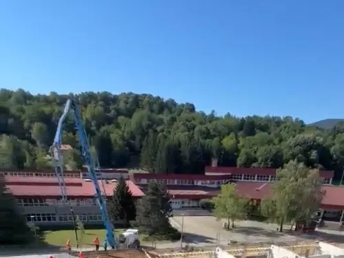 Virovitičko-podravska županija ᶠ: Rastu zidovi nove Osnovne škole Ivane Brlić Mažuranić u Orahovici ...