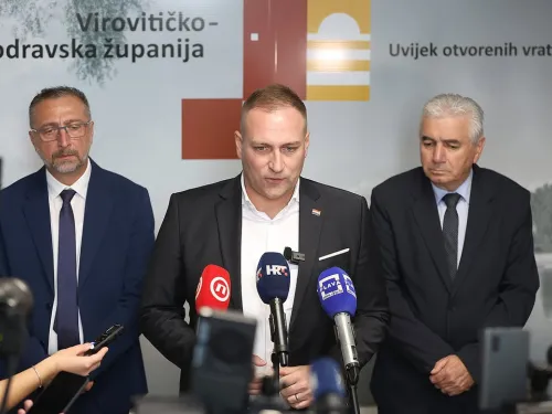 Virovitičko-podravska županija ᶠ: U Velikoj vijećnici Virovitičko-podravske županije, danas ...