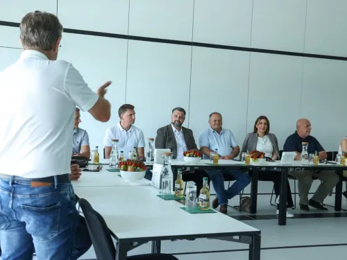 Požeško-slavonska županija ᶠ: Na poziv austrijske investicijske grupacije Supernova InvestGmbH ...