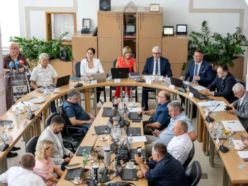 Brodsko-posavska županija: BRODSKO-POSAVSKA ŽUPANIJA NASTAVLJA S RAZVOJEM SOCIJALNIH USLUGA
