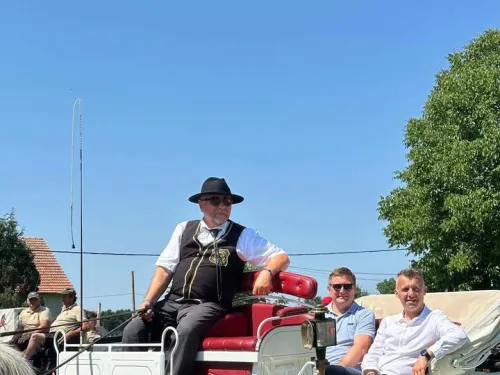 Varaždinska županija ⓕ: ZELENDVOR JE I OVE GODINE BIO MJESTO SUSRETA TRADICIJE, KONJOGOJSTVA ...