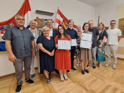 Varaždinska županija ᶠ: NAGRADE ŽUPANA ZA TALENTIRANE INFORMATIČARE: ČAK ČETIRI MEĐUNARODNE ...