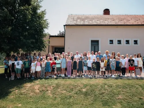 Varaždinska županija ᶠ: UČENICI PODRUČNE ŠKOLE LOVREČAN DOBIVAJU NOVU ŠKOLSKU SPORTSKU DVORANU!