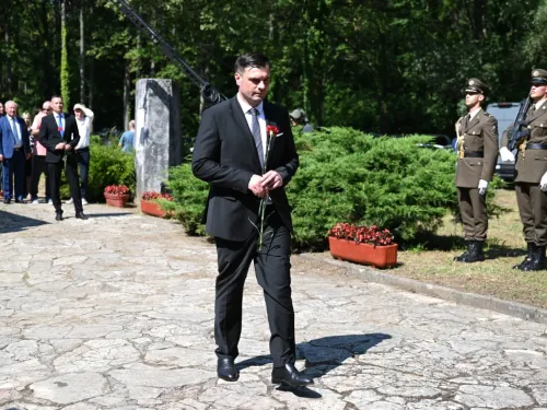 Sisačko-moslavačka županija: Obilježen Dan antifašističke borbe u Spomen-parku Brezovica