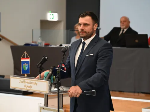 Sisačko-moslavačka županija: ŽUPANIJA NASTAVLJA ULAGANJA U ŠKOLE, UČENIČKE DOMOVE I OBRAZOVNU INFRASTRUKTURU