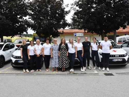 Karlovačka županija ᶠ: Po kiši, snijegu i ljetnim vrućinama, vrijedan tim Ustanove ...