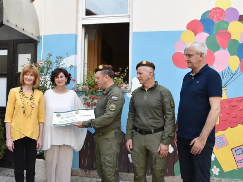 Karlovačka županija ᶠ: Predstavnici Udruge Specijalne jedinice policije »Grom« PU karlovačke ...