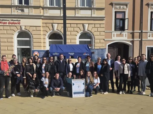Koprivničko-križevačka županija: Zdravstvenim akcijama na koprivničkom trgu građane se informiralo o palijativnoj skrbi i prevenciji raka prostate