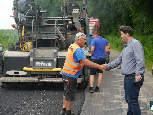 Koprivničko-križevačka županija ᶠ: Zamjenik župana Mario Rajn danas je obišao završne radove na dionici ...