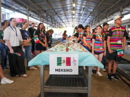 Koprivničko-križevačka županija ᶠ: U sklopu 19. Međunarodnog festivala folklora »Iz bakine škrinje« jučer ...