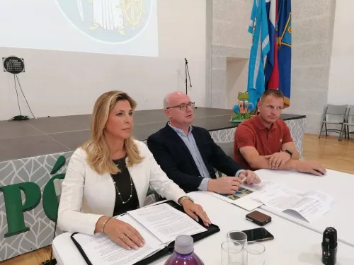 Primorsko-goranska županija ᶠ: U Lokvama su svečano uručeni ugovori za sufinanciranje 21 projekta ...