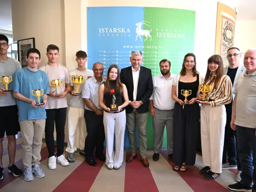 Istarska županija: Župan Miletić primio članove Udruge Bit Kids 101 nakon uspjeha na Svjetskom prvenstvu FIRST LEGO League u SAD-u